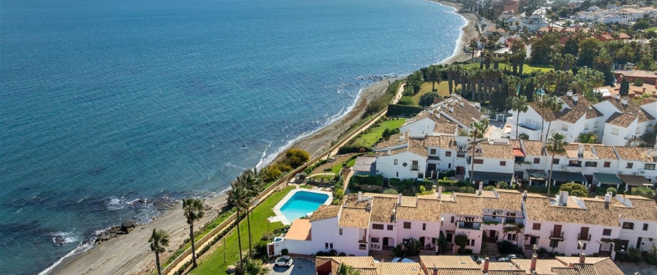 Resale - Villa - Estepona - Estepona Centro
