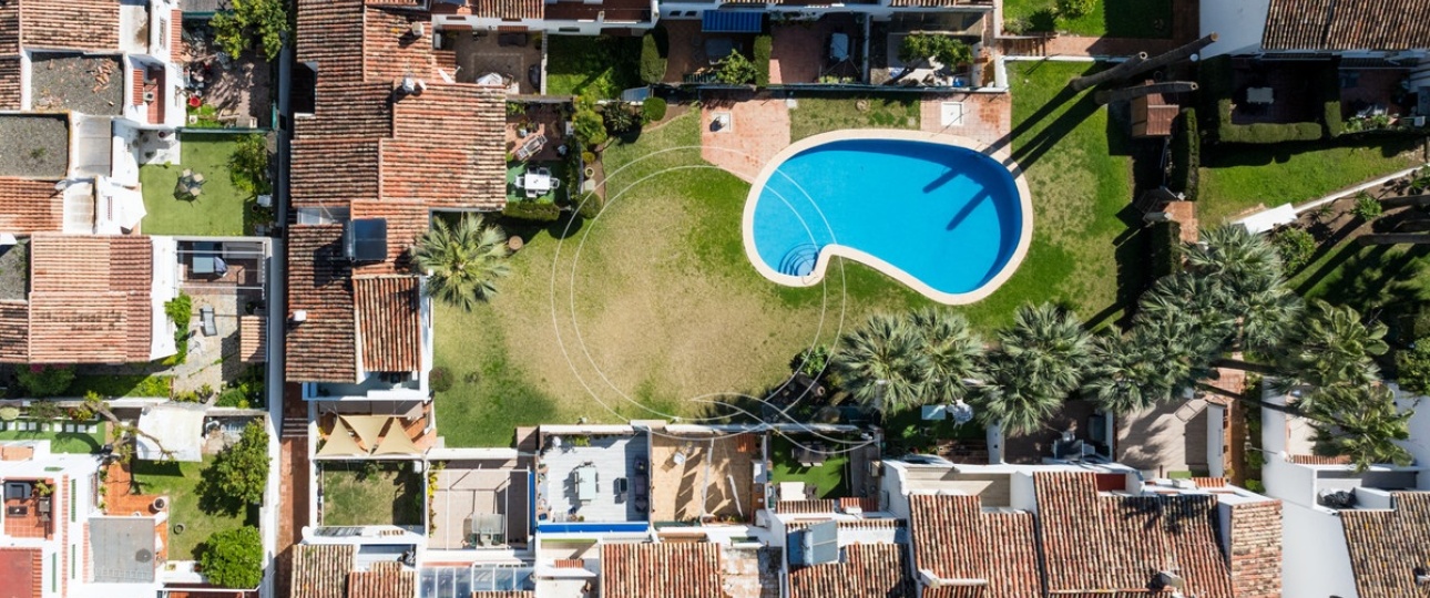 Resale - Villa - Estepona - Estepona Centro