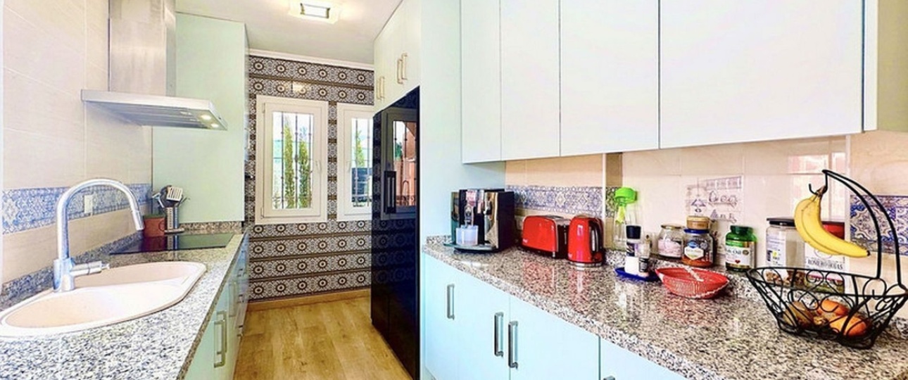 Resale - Villa - Estepona - Estepona Centro