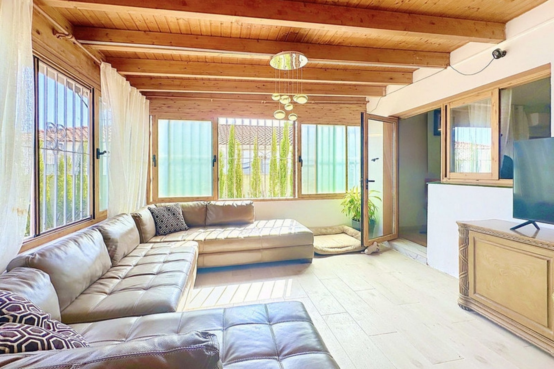 Resale - Villa - Estepona - Estepona Centro
