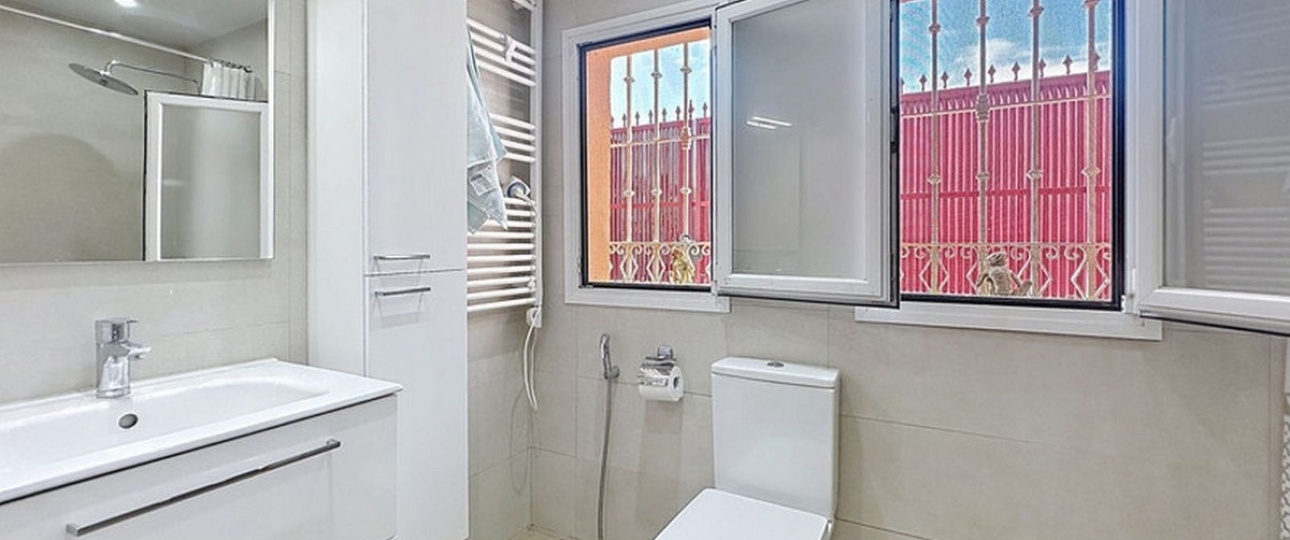 Resale - Villa - Estepona - Estepona Centro
