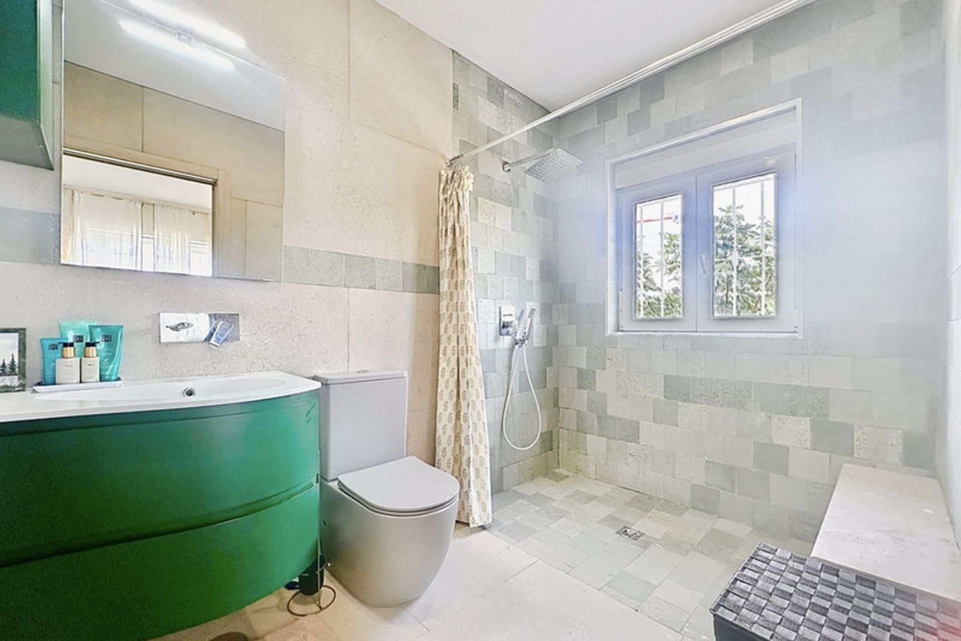 Resale - Villa - Estepona - Estepona Centro