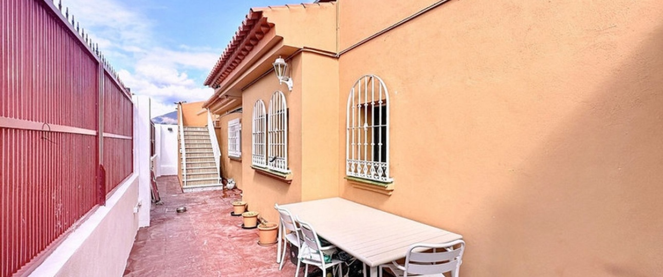 Resale - Villa - Estepona - Estepona Centro