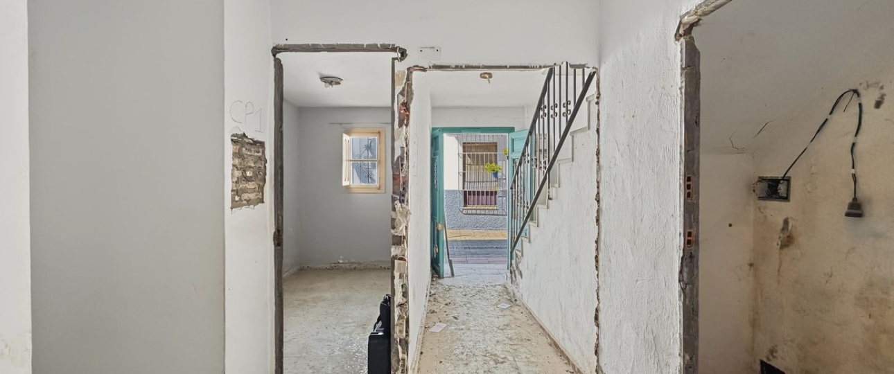Resale - Villa - Estepona - Estepona Centro
