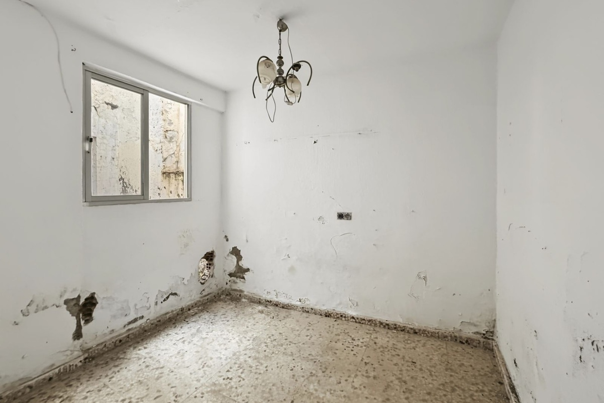 Resale - Villa - Estepona - Estepona Centro