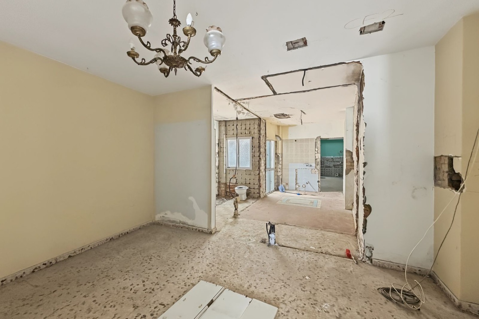 Resale - Villa - Estepona - Estepona Centro