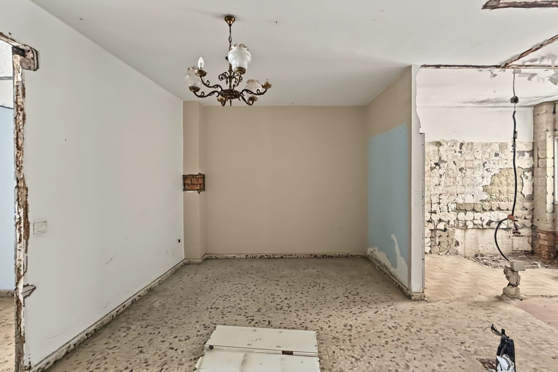 Resale - Villa - Estepona - Estepona Centro