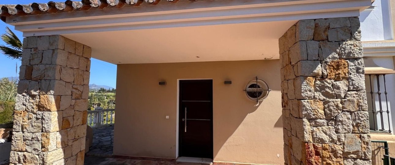 Resale - Villa - Estepona - Estepona Centro