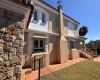 Resale - Villa - Estepona - Estepona Centro