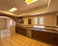 Resale - Villa - Estepona - Estepona Centro