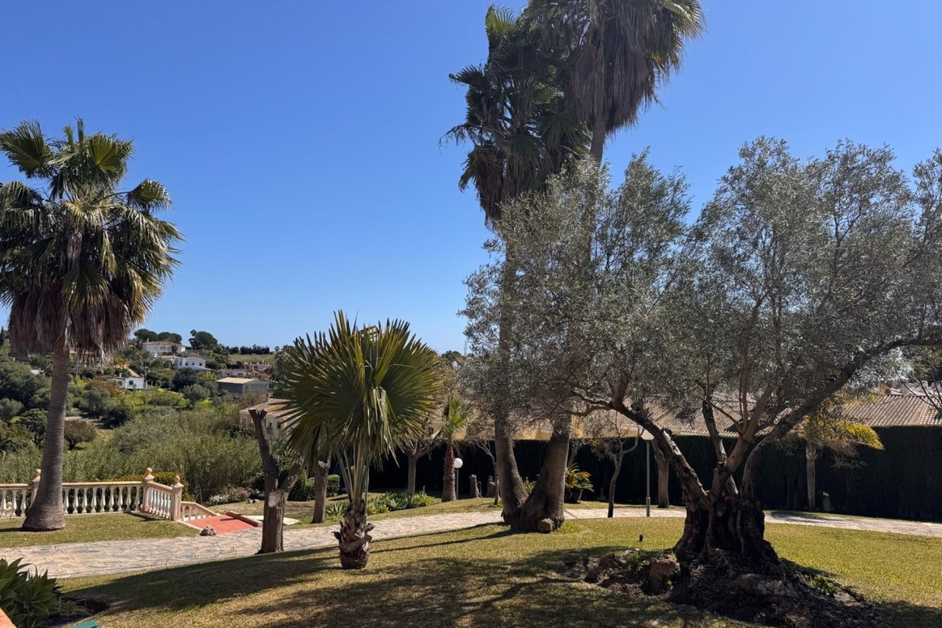 Resale - Villa - Estepona - Estepona Centro