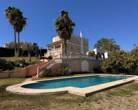 Resale - Villa - Estepona - Estepona Centro