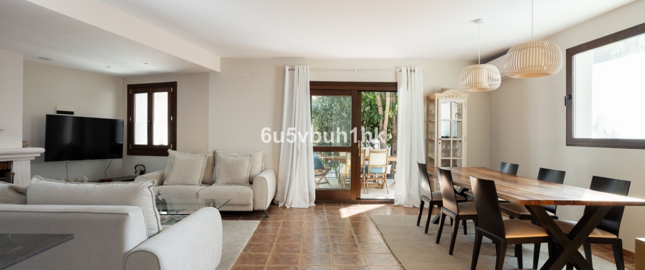 Resale - Villa - Estepona - Estepona Centro