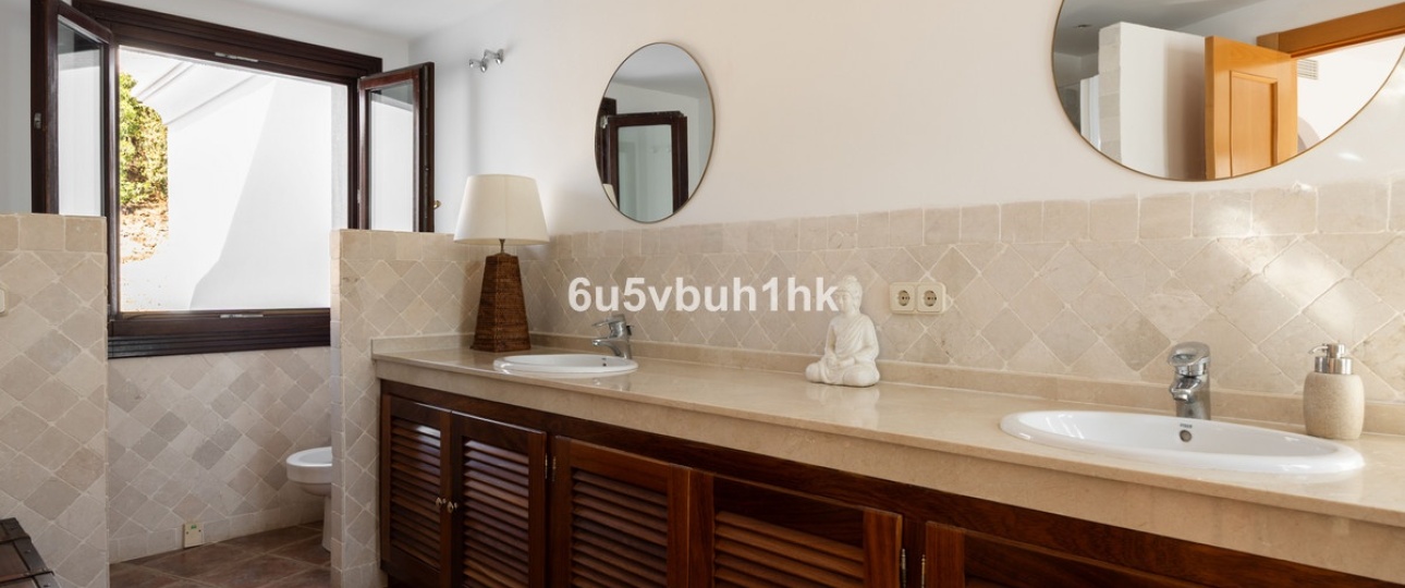Resale - Villa - Estepona - Estepona Centro