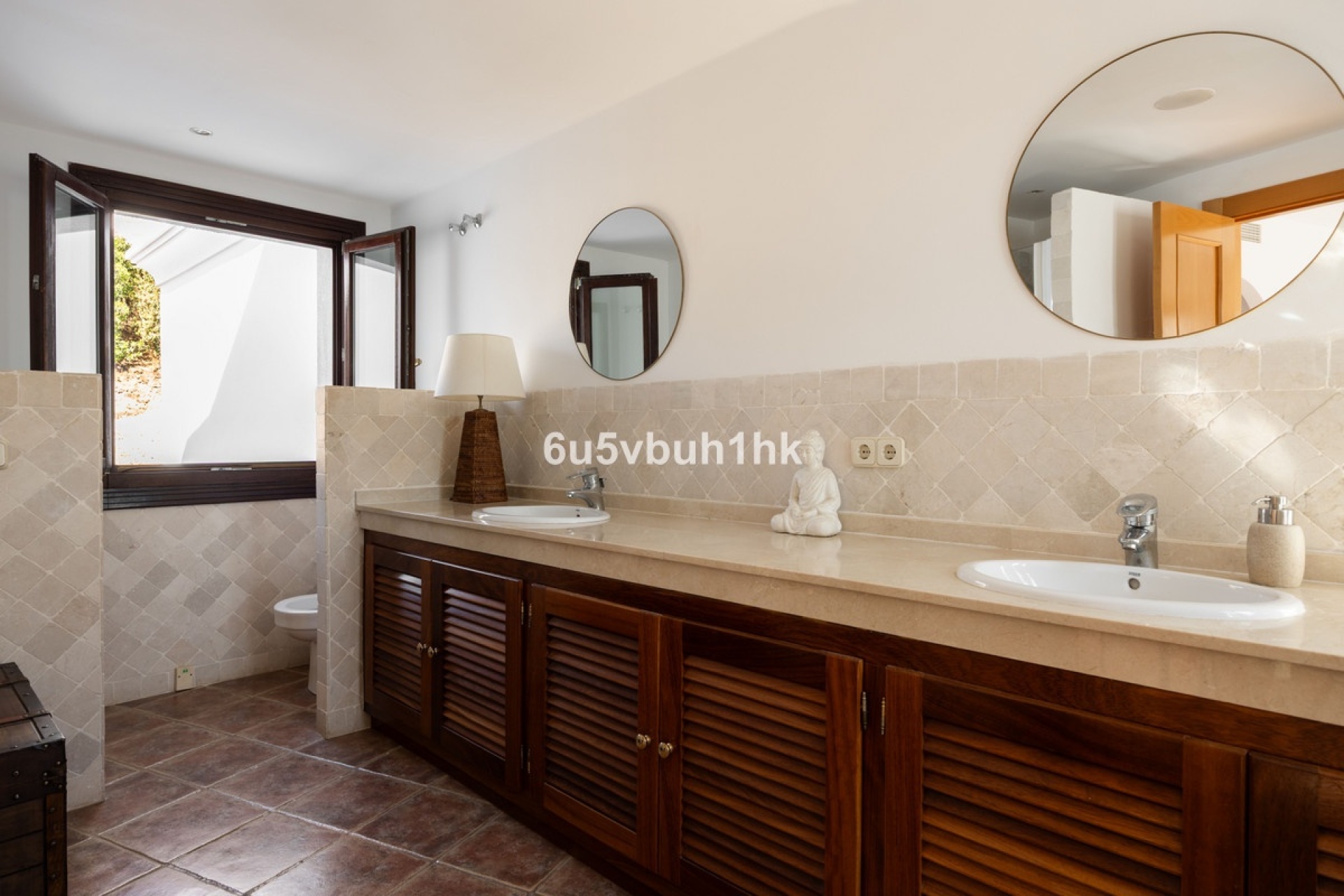 Resale - Villa - Estepona - Estepona Centro