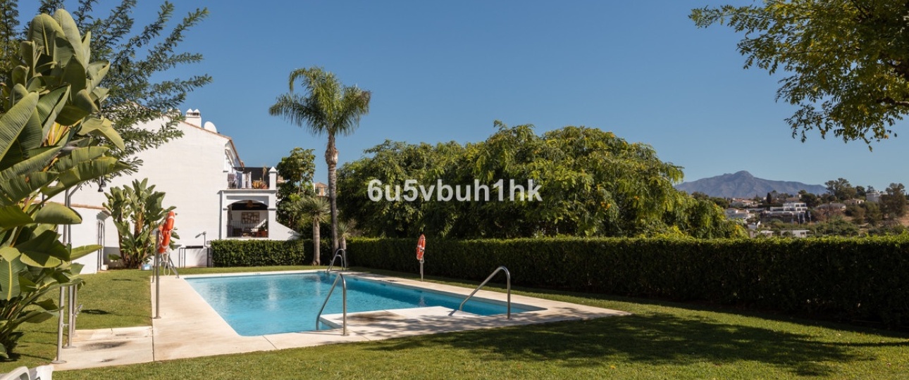 Resale - Villa - Estepona - Estepona Centro