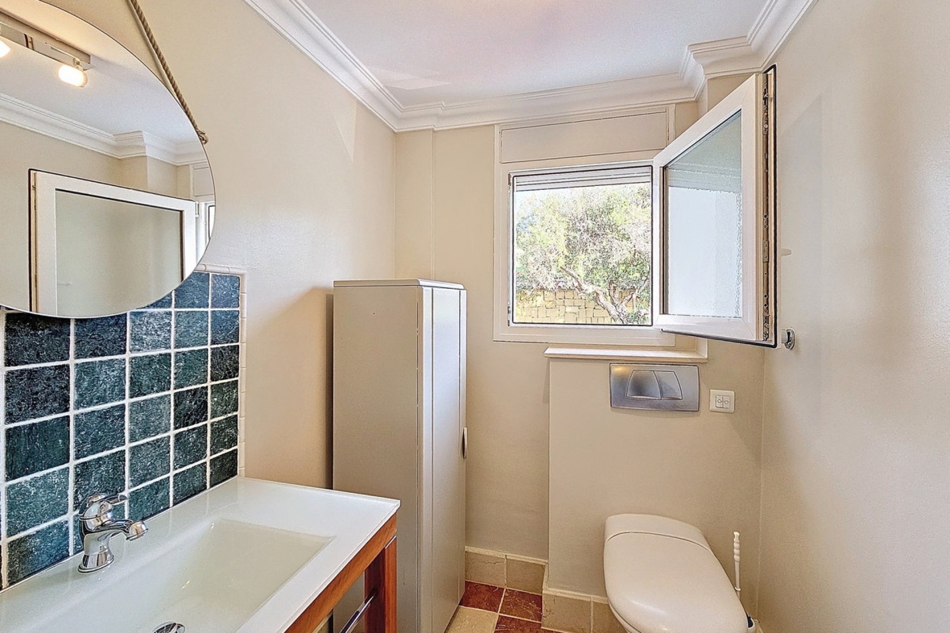 Resale - Villa - Estepona - Estepona Centro