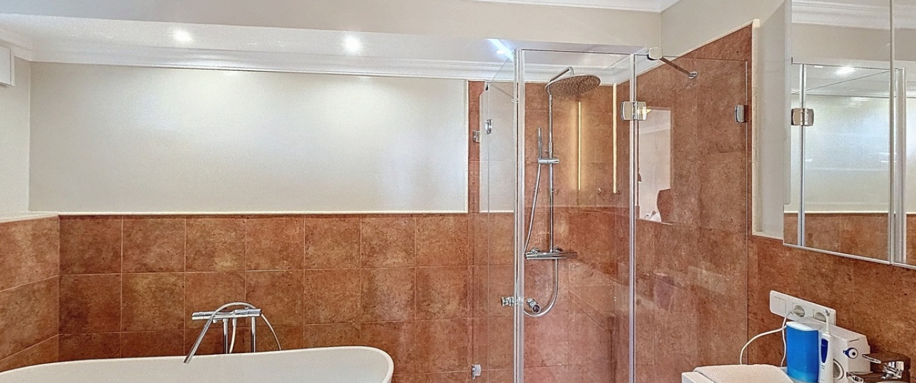 Resale - Villa - Estepona - Estepona Centro