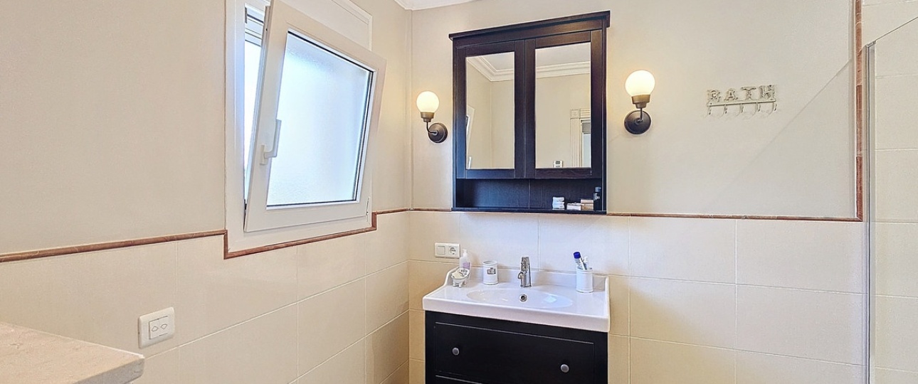 Resale - Villa - Estepona - Estepona Centro