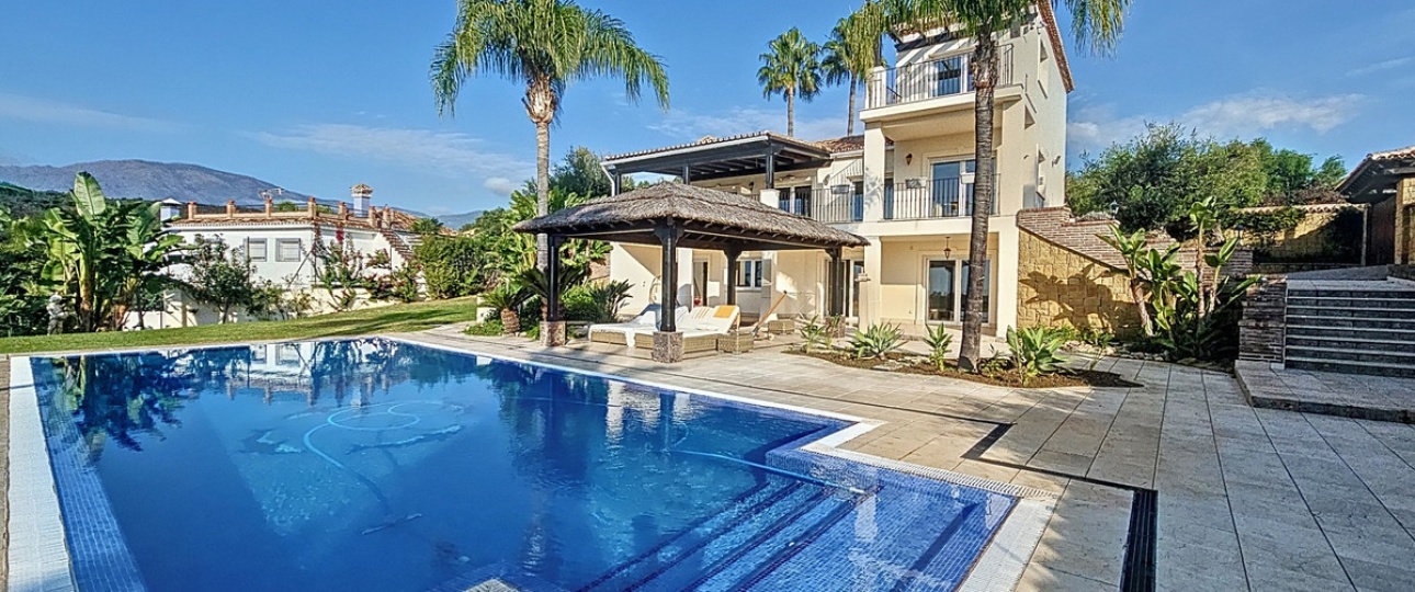 Resale - Villa - Estepona - Estepona Centro