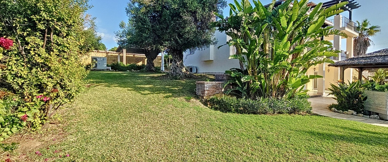 Resale - Villa - Estepona - Estepona Centro