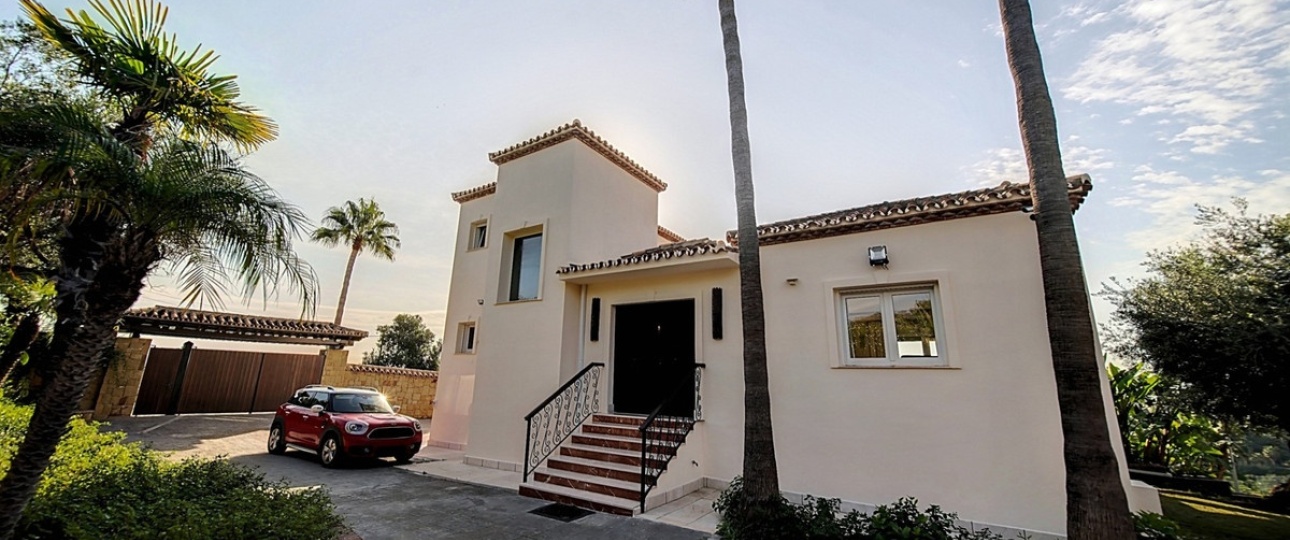 Resale - Villa - Estepona - Estepona Centro