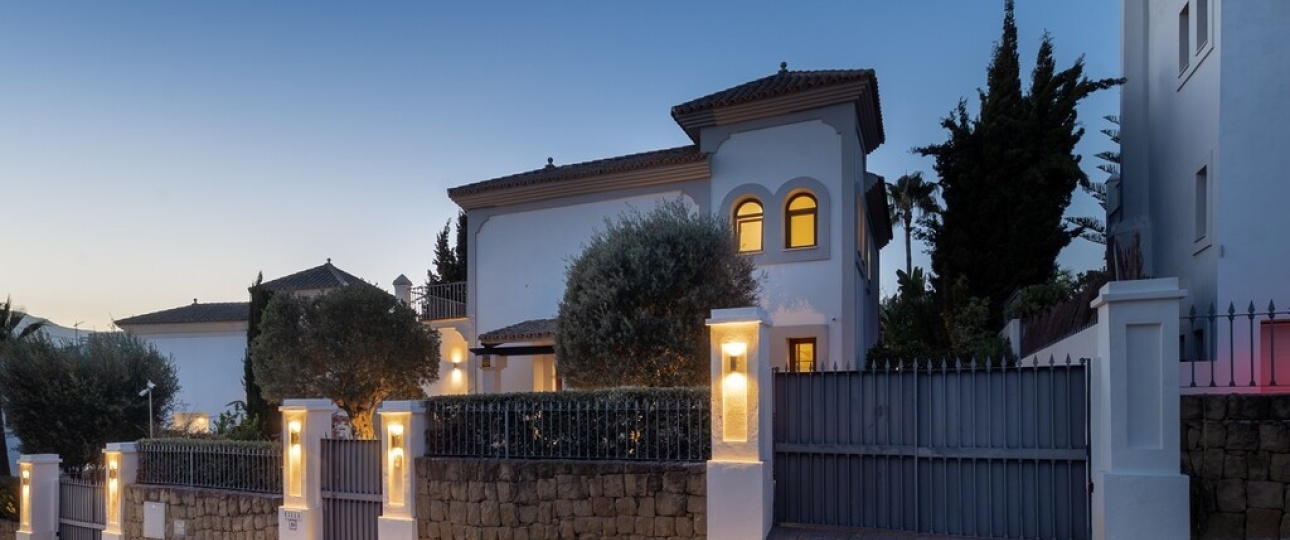 Resale - Villa - Estepona - Estepona Centro