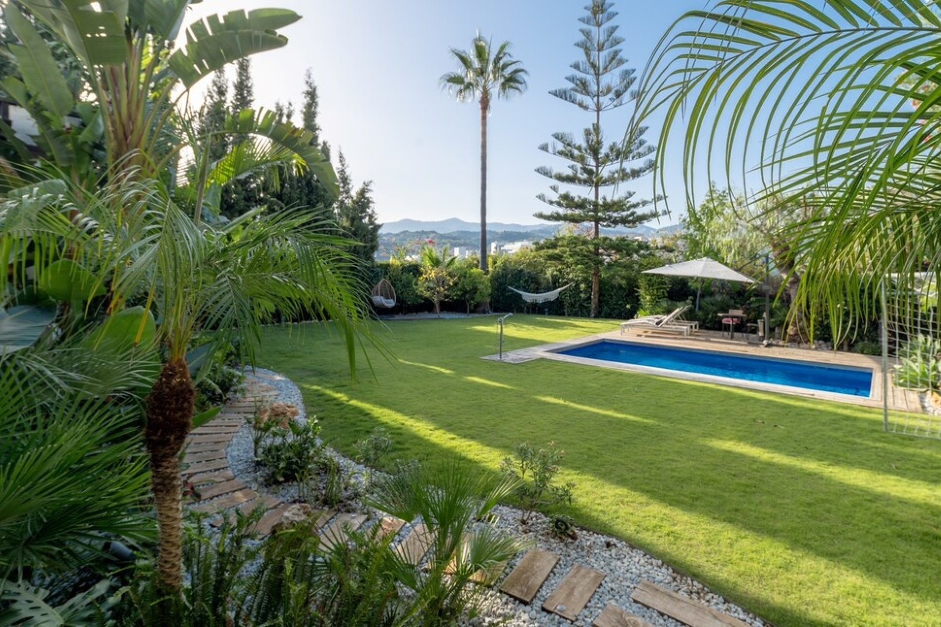 Resale - Villa - Estepona - Estepona Centro
