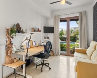 Resale - Villa - Estepona - Estepona Centro