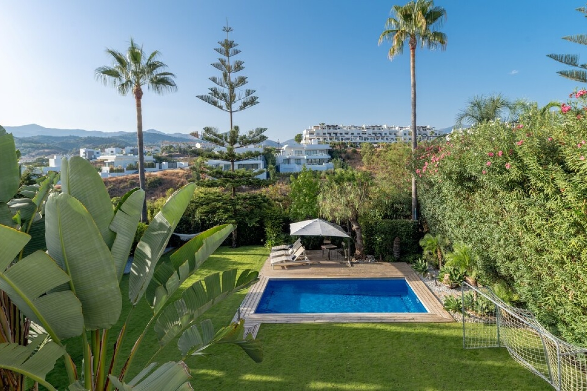 Resale - Villa - Estepona - Estepona Centro