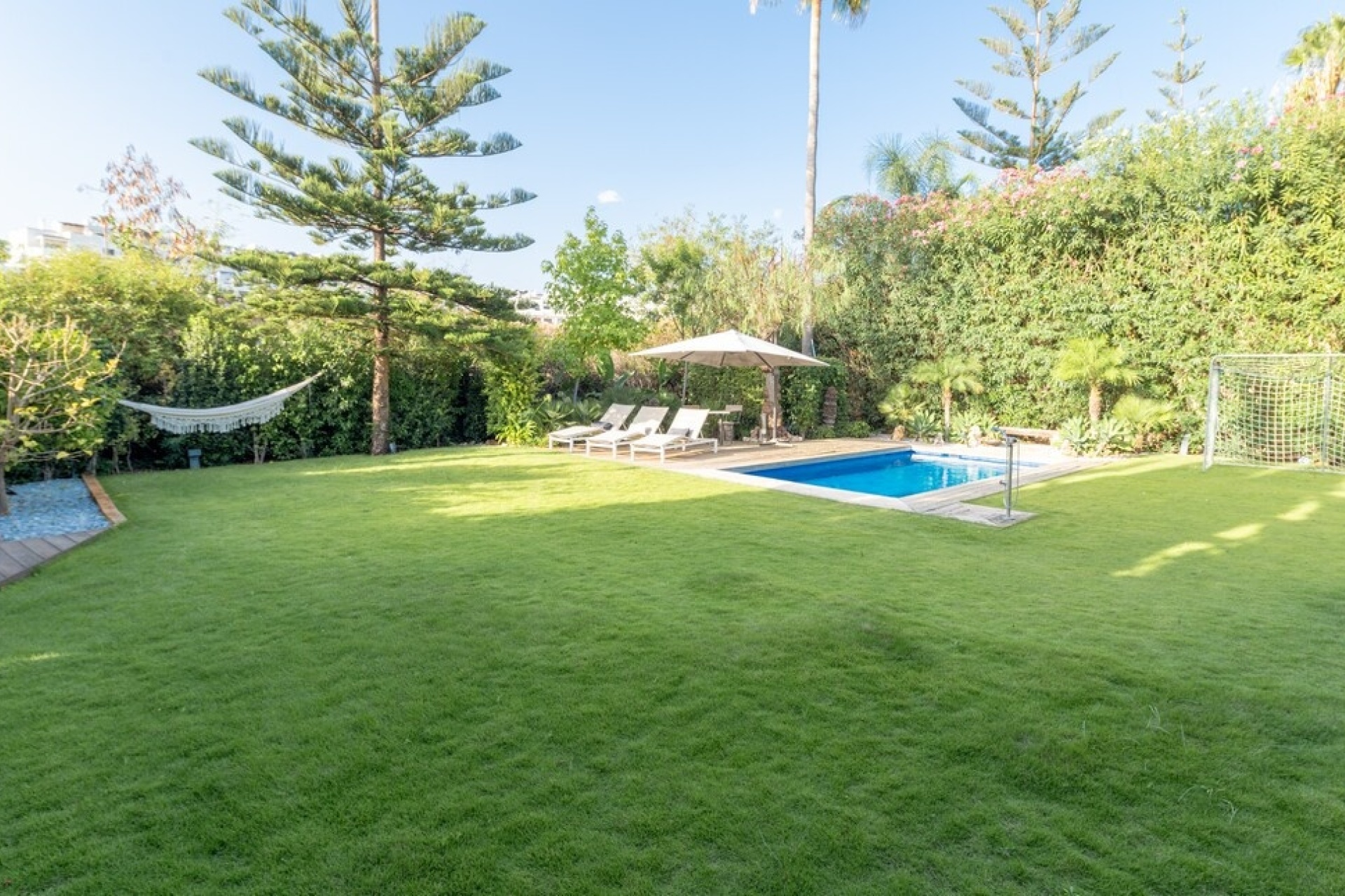 Resale - Villa - Estepona - Estepona Centro