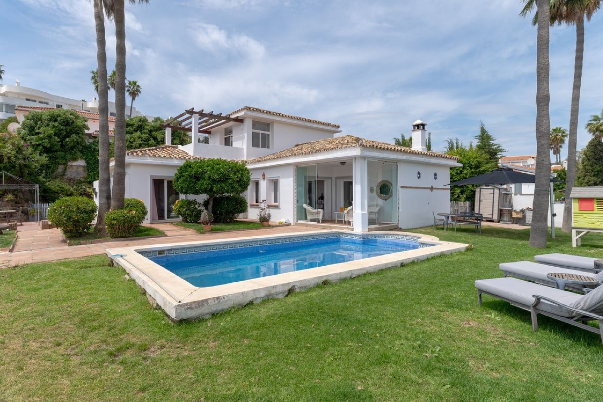 Resale - Villa - Estepona - Estepona Centro