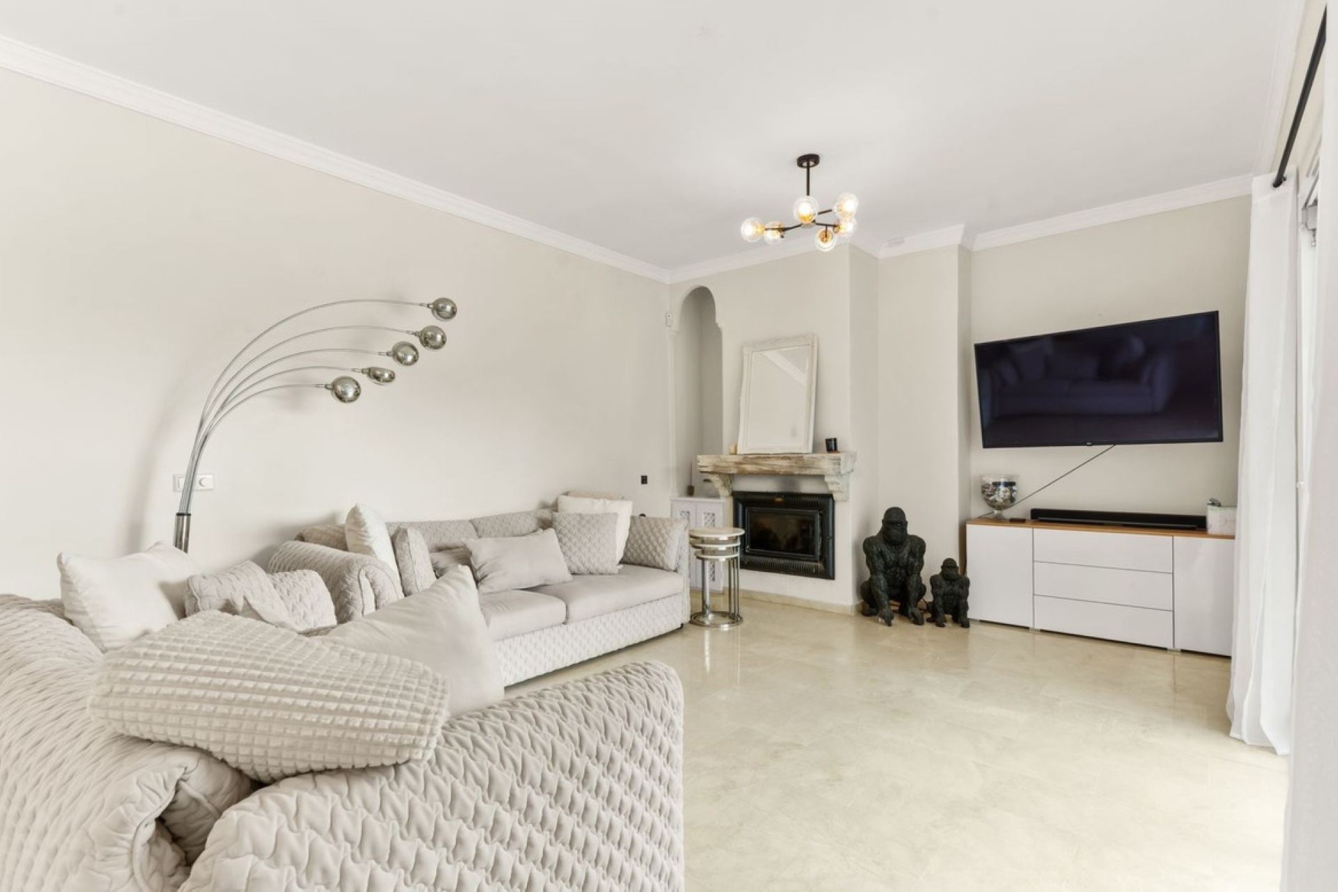Resale - Villa - Estepona - Estepona Centro