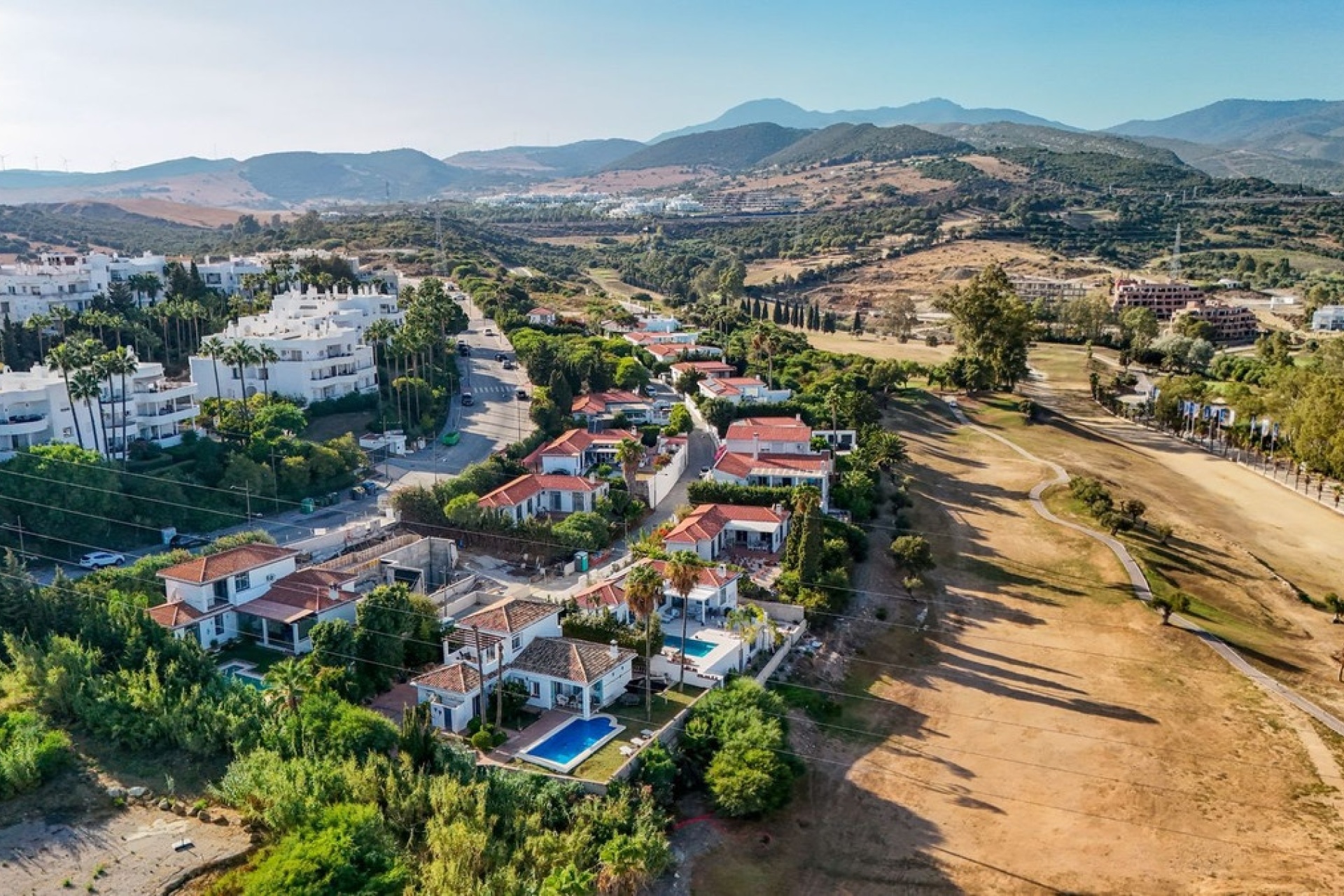 Resale - Villa - Estepona - Estepona Centro