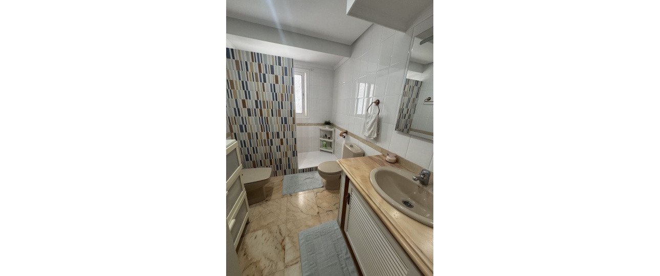 Resale - Villa - Estepona - Estepona Centro