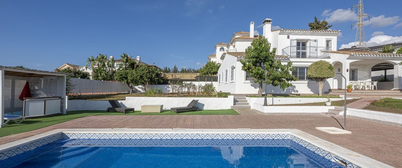 Resale - Villa - Estepona - Estepona Centro
