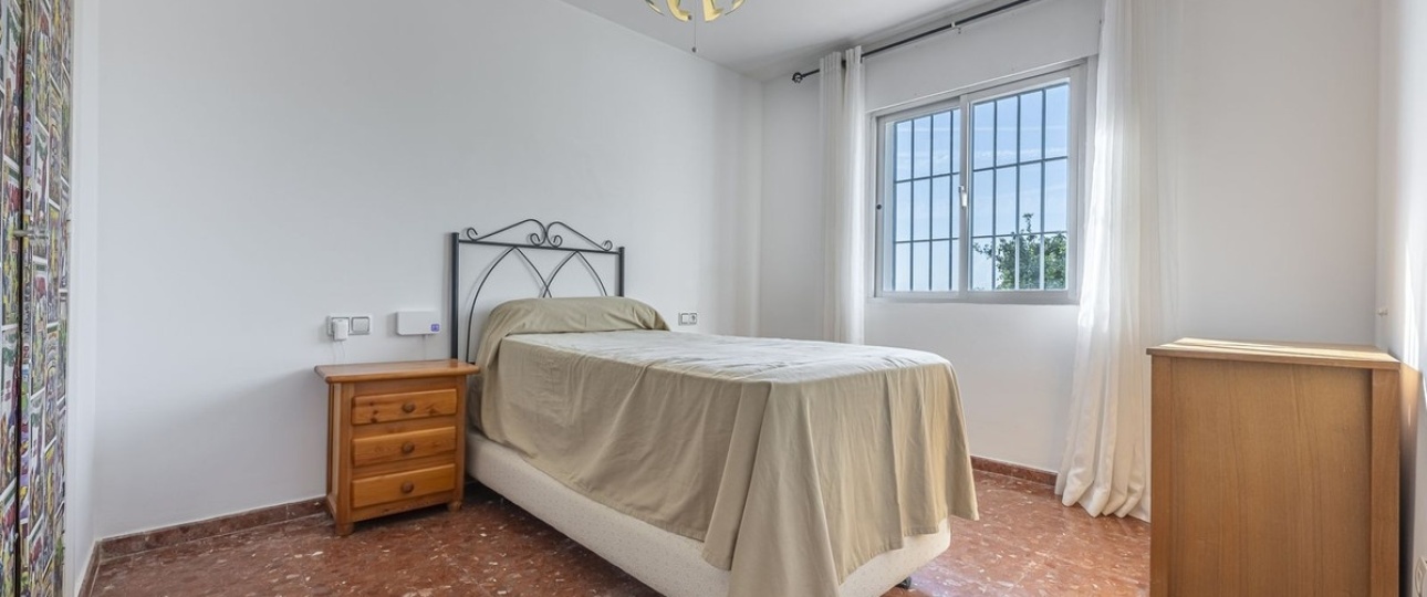 Resale - Villa - Estepona - Estepona Centro