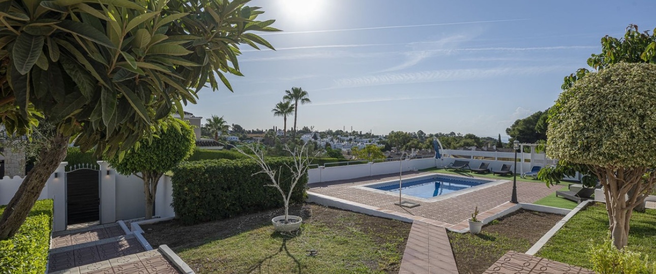 Resale - Villa - Estepona - Estepona Centro