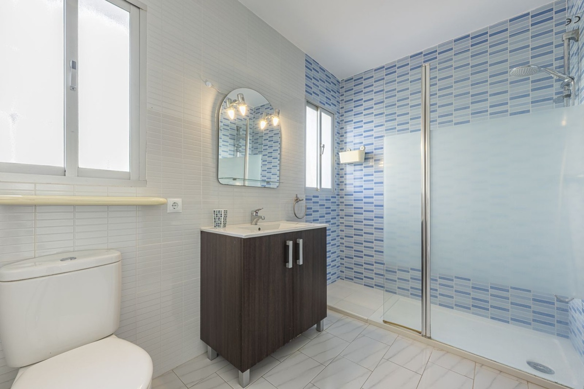 Resale - Villa - Estepona - Estepona Centro