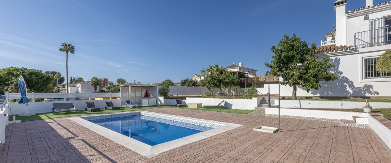Resale - Villa - Estepona - Estepona Centro