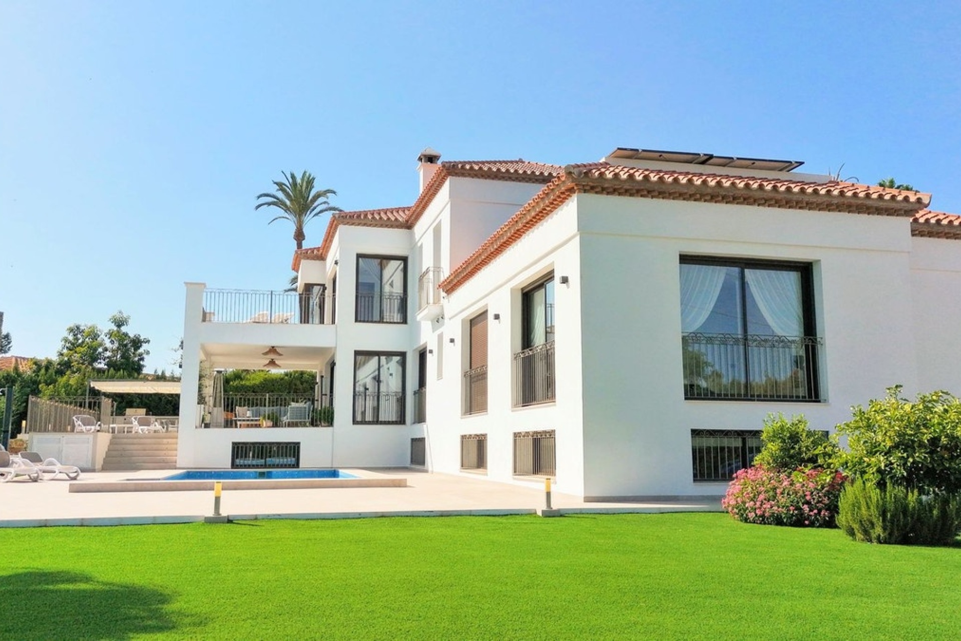 Resale - Villa - Estepona - Estepona Centro