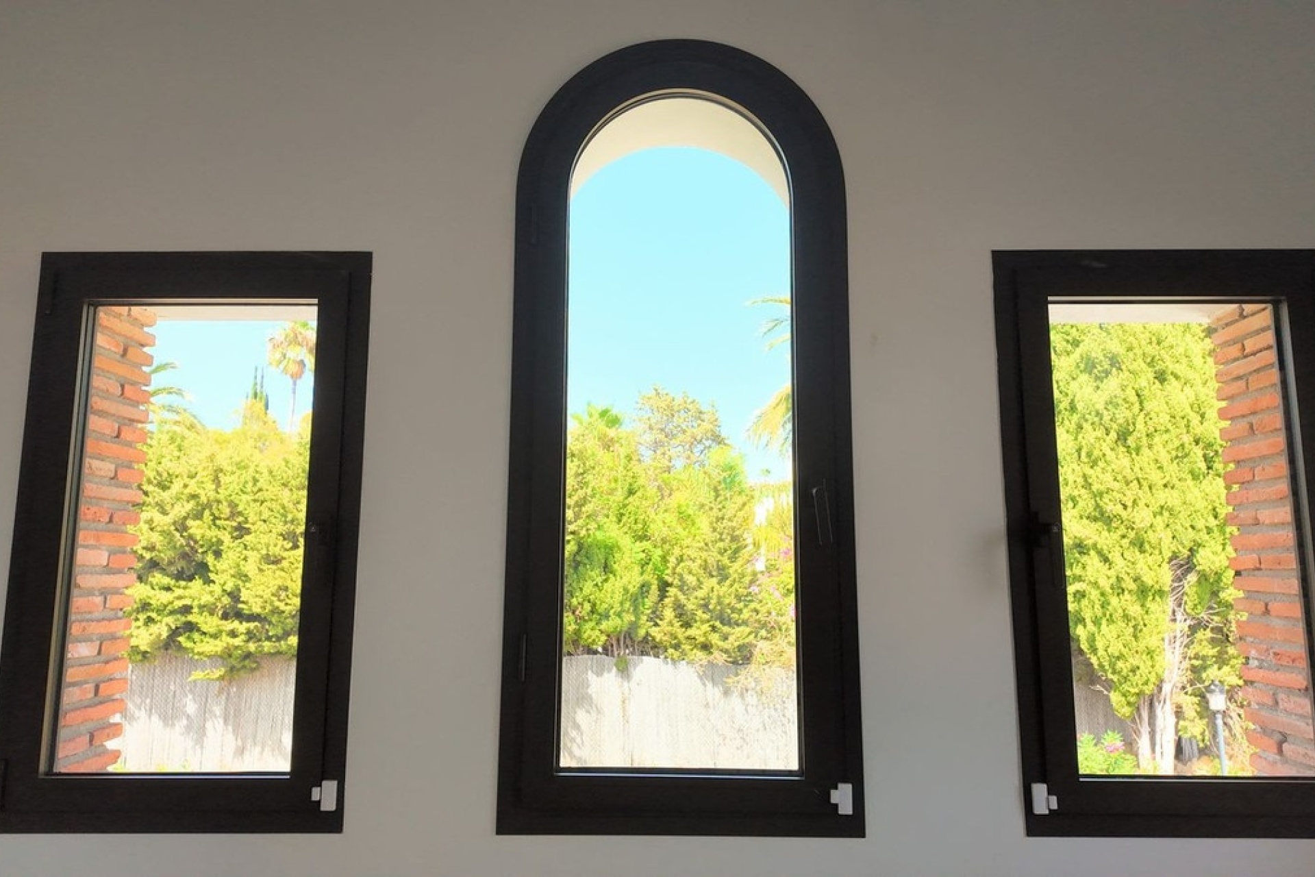 Resale - Villa - Estepona - Estepona Centro