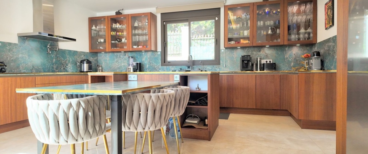 Resale - Villa - Estepona - Estepona Centro
