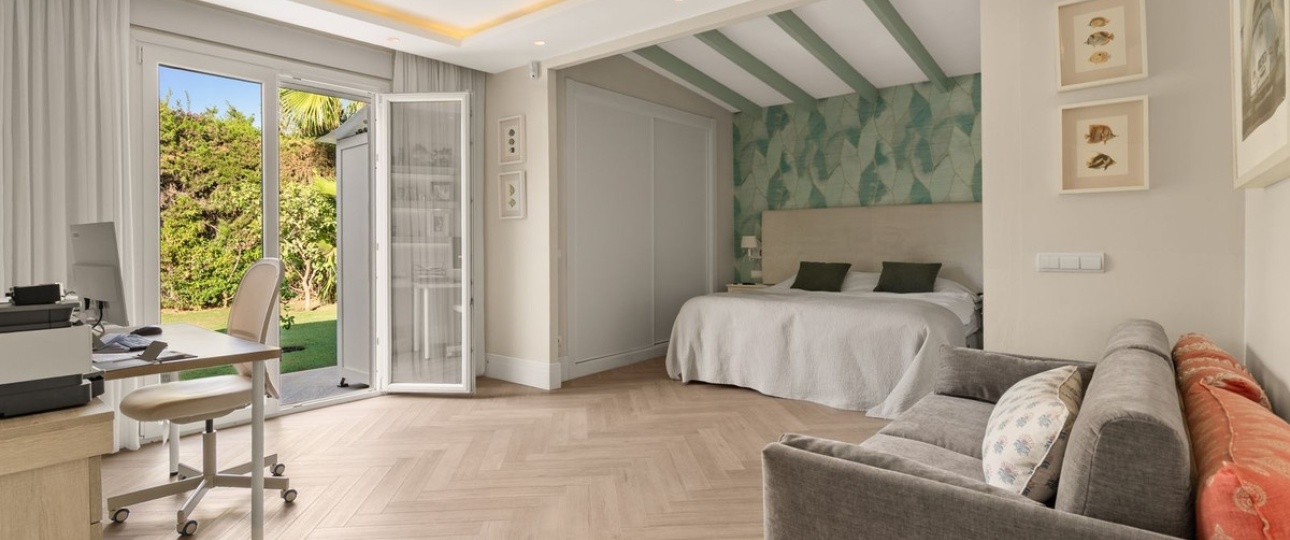 Resale - Villa - Estepona - Estepona Centro