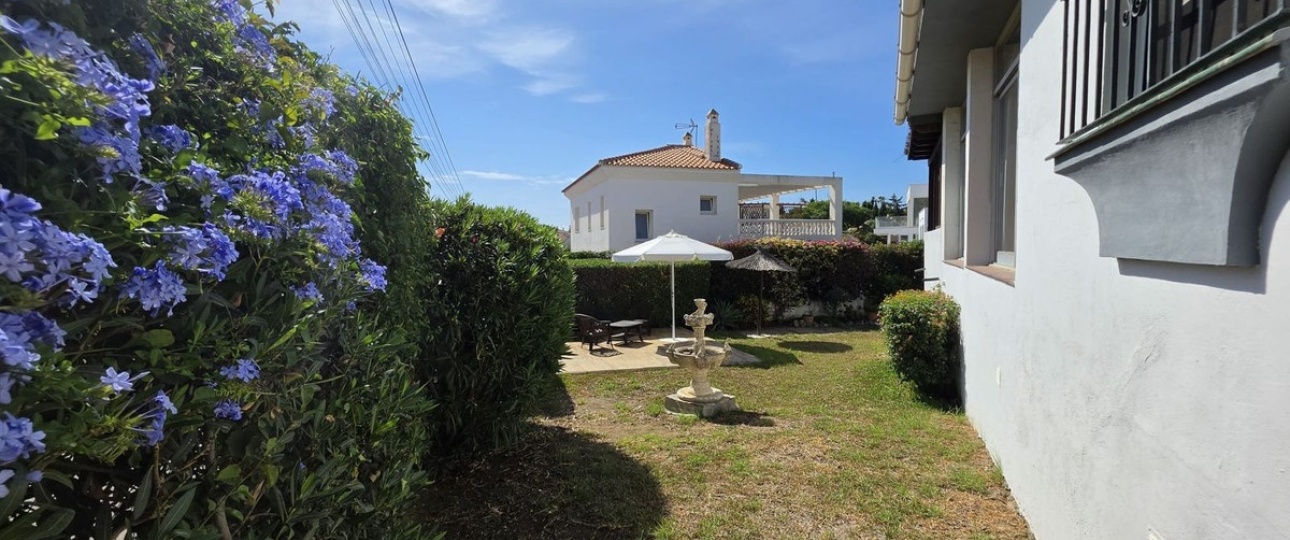 Resale - Villa - Estepona - Estepona Centro