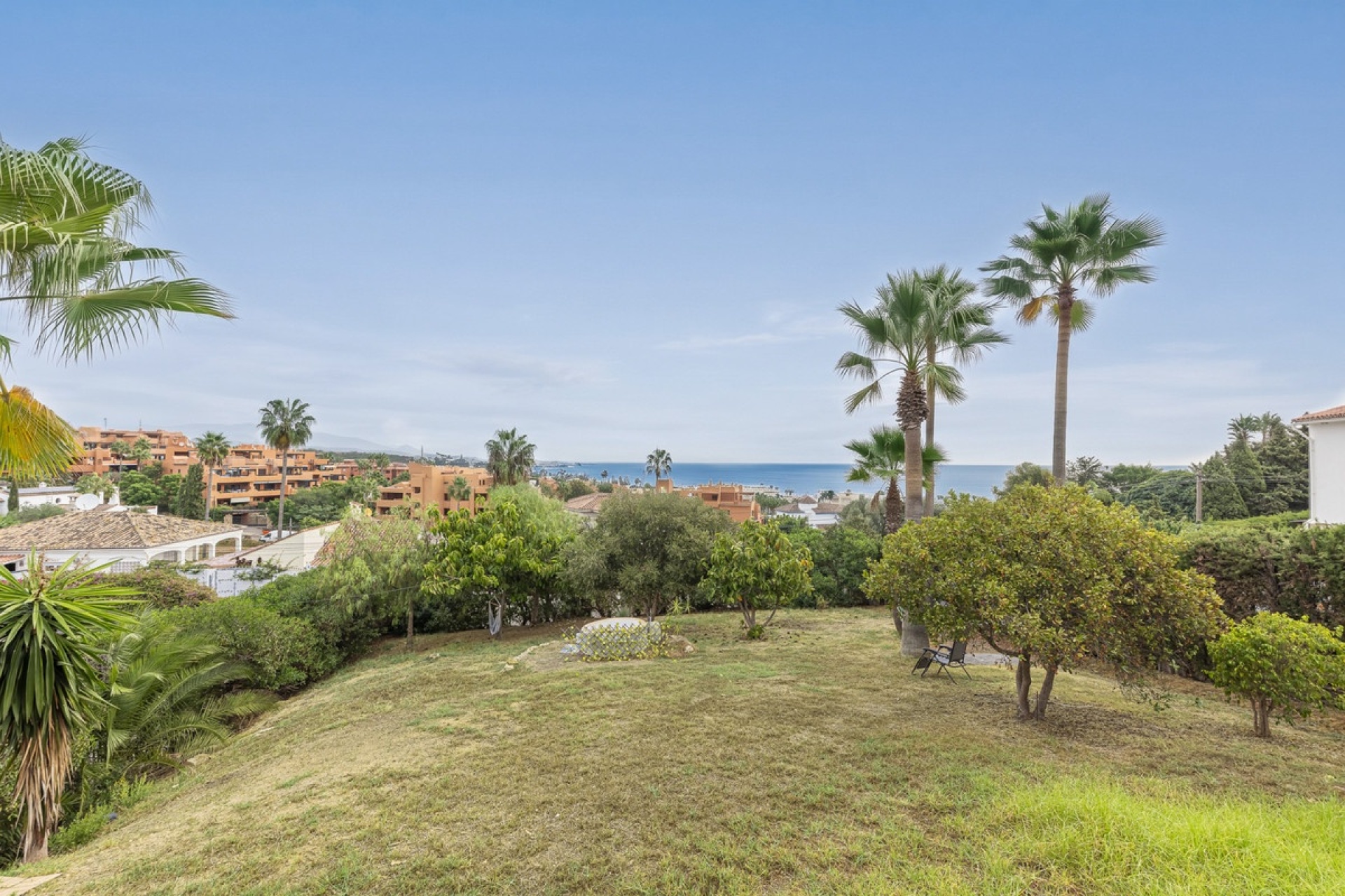 Resale - Villa - Estepona - Estepona Centro
