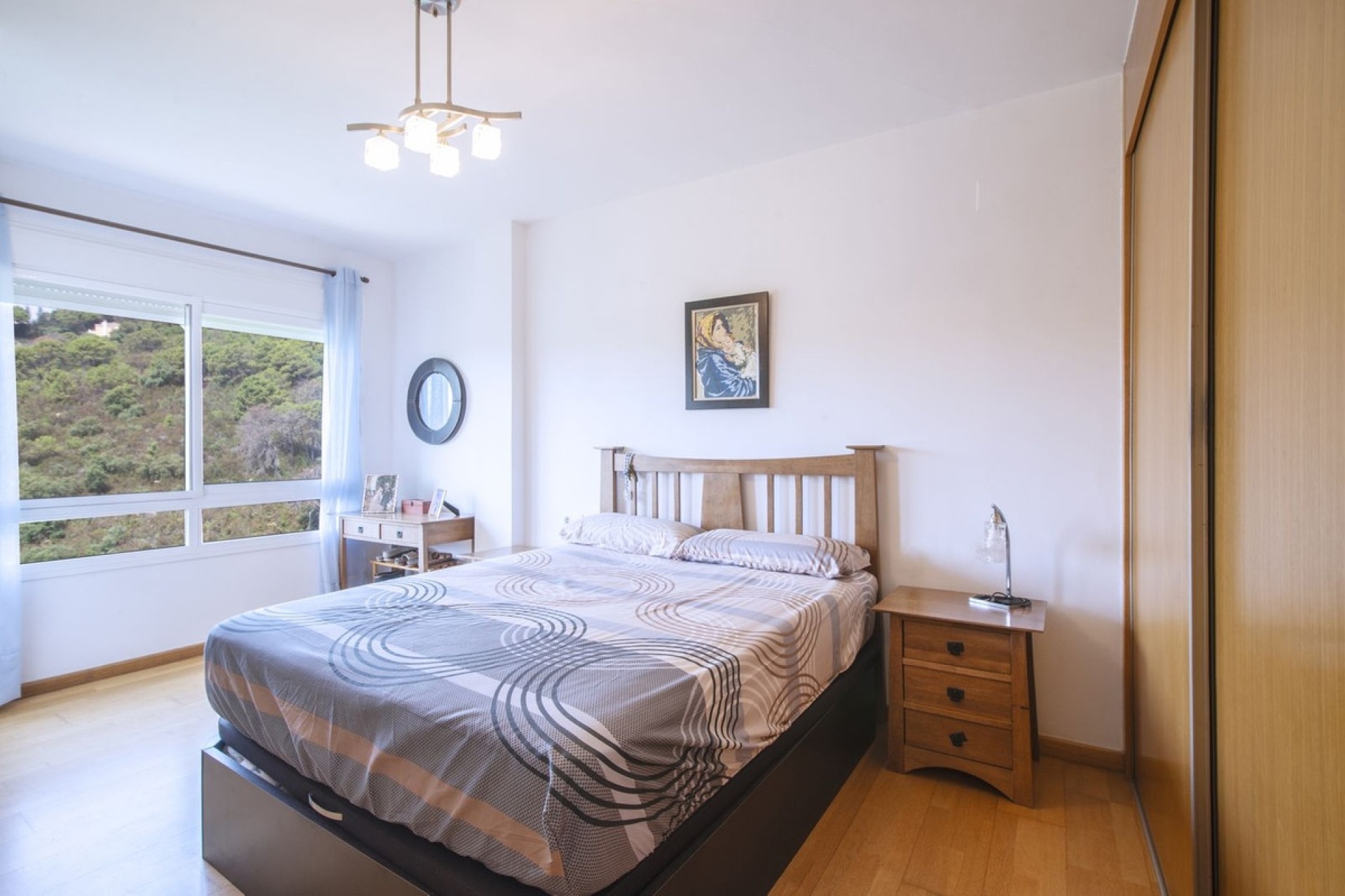 Resale - Villa - Estepona - Estepona Centro