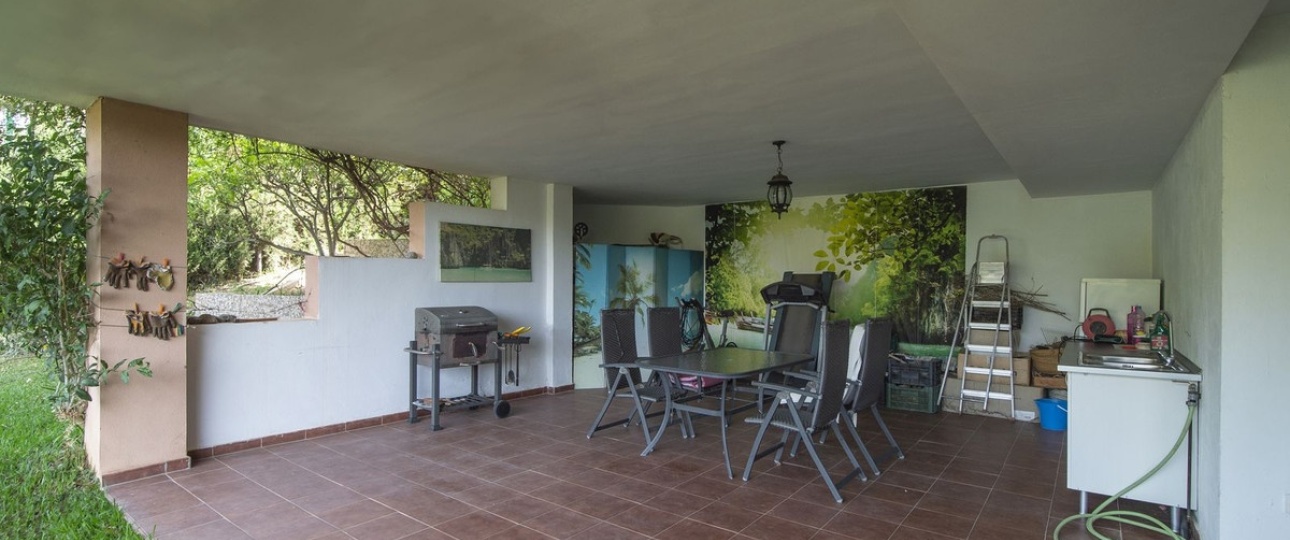 Resale - Villa - Estepona - Estepona Centro
