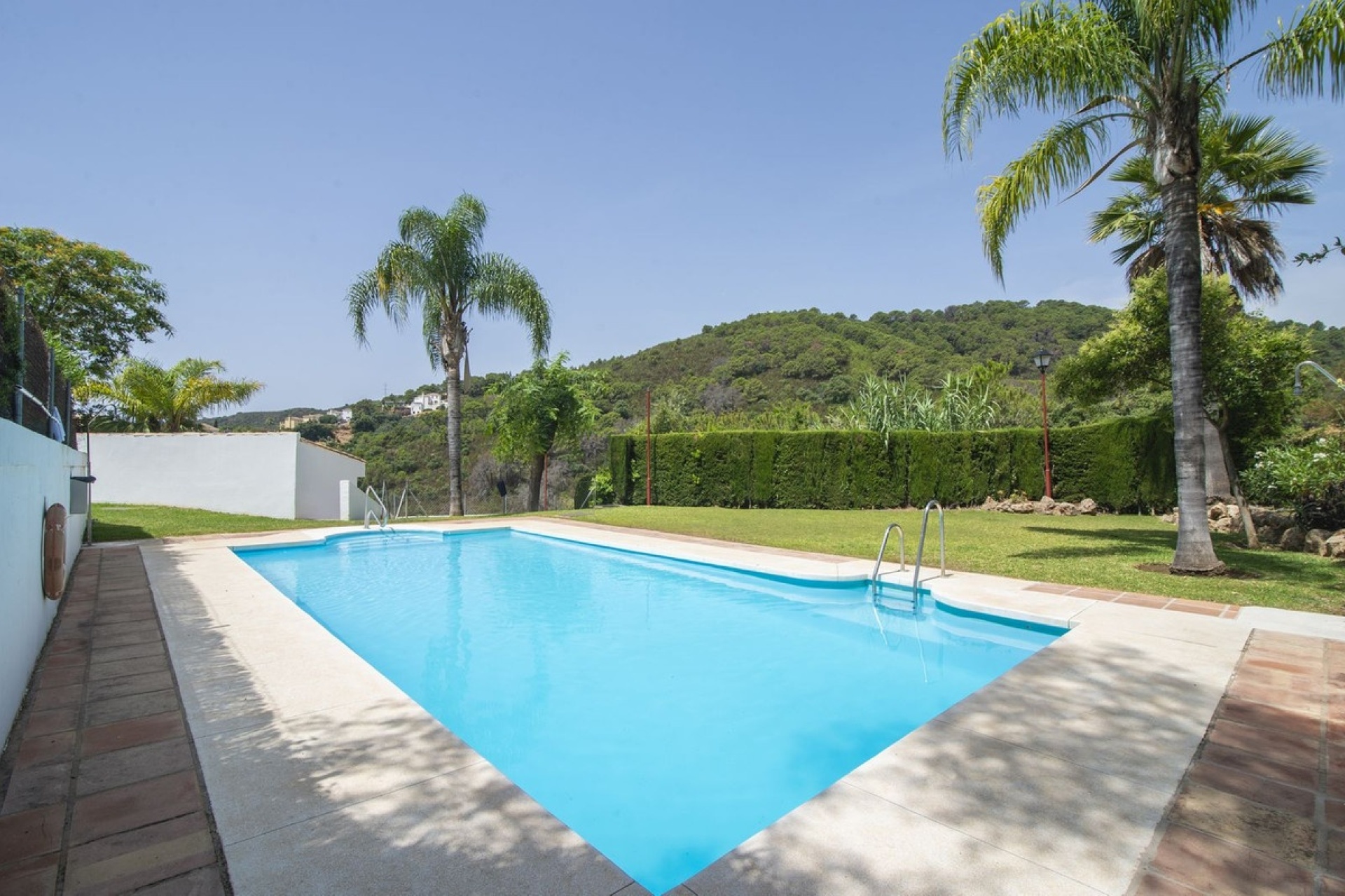Resale - Villa - Estepona - Estepona Centro