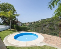 Resale - Villa - Estepona - Estepona Centro